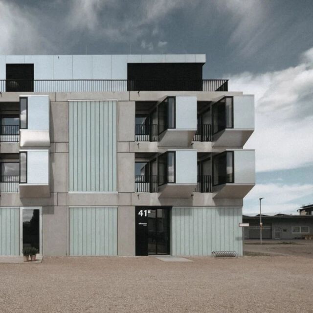 it's been a while since we posted a selfie 📸

#elferrooms #elferroomshotel #boutiquehotel #hotelarchitecture #facade #concretearchitecture